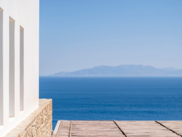 Luxury villa with infinity pool overlooking the Aegean Sea in Mykonos